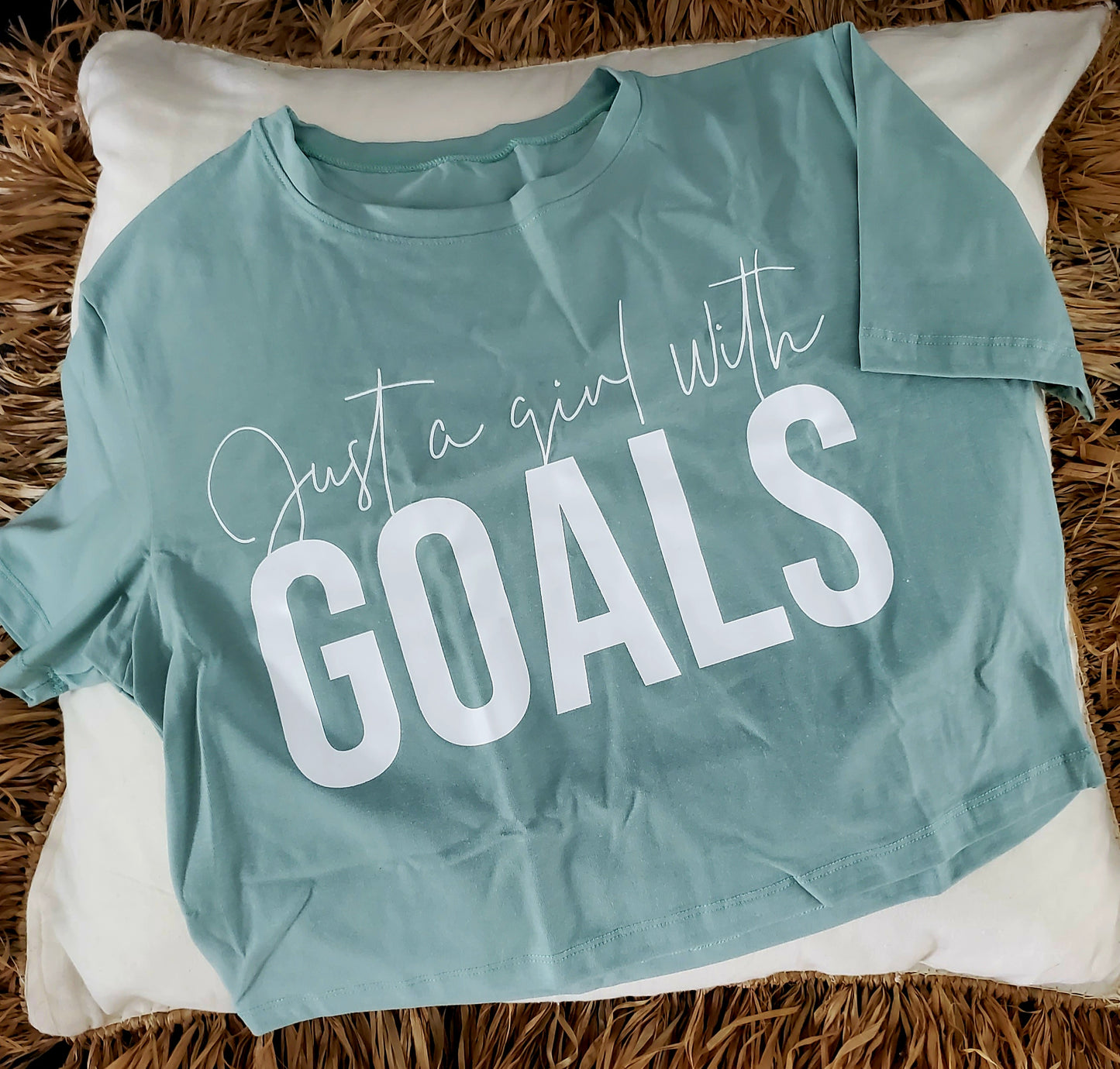Crop top "Just a girl with goals"